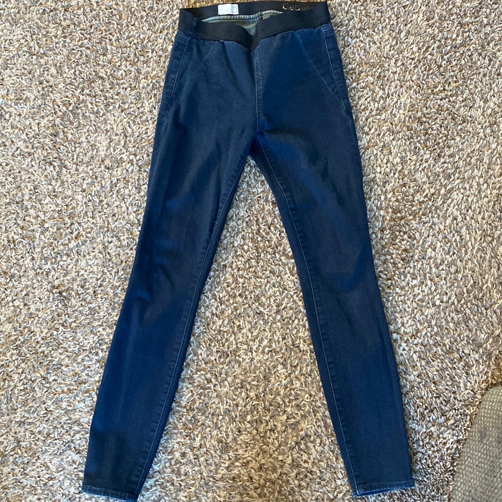 Women’s Gap Pull on Legging size 26R